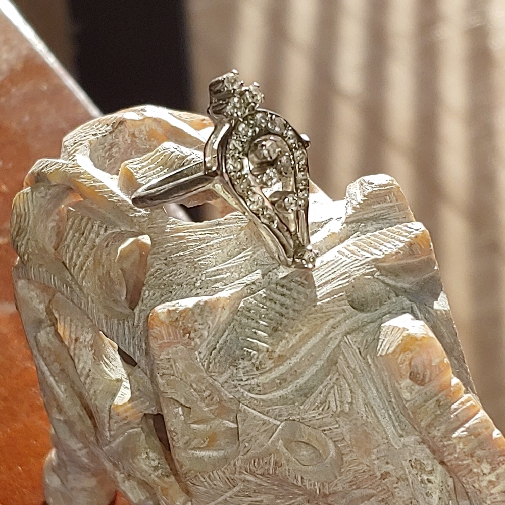 Silver Ring - Picture 2 of 4